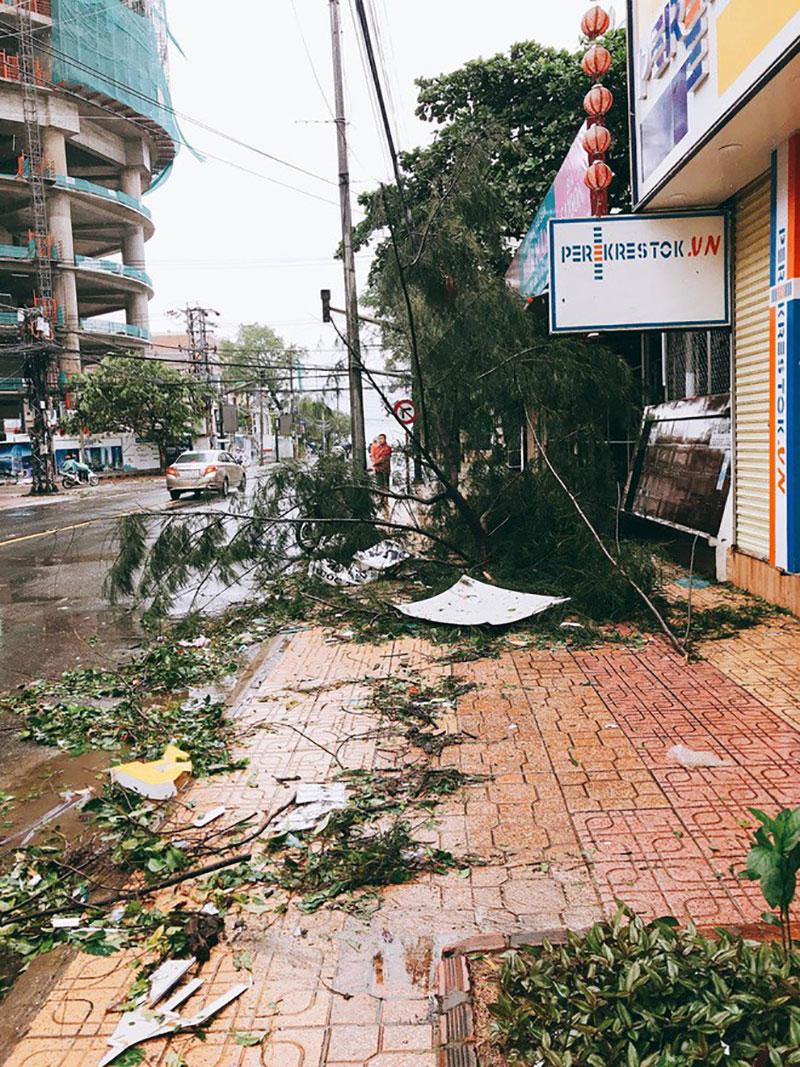 Nhìn lại 16 cơn bão đổ bộ Biển Đông chỉ trong vòng nửa năm 2017 - Điều chưa từng có trong lịch sử-11