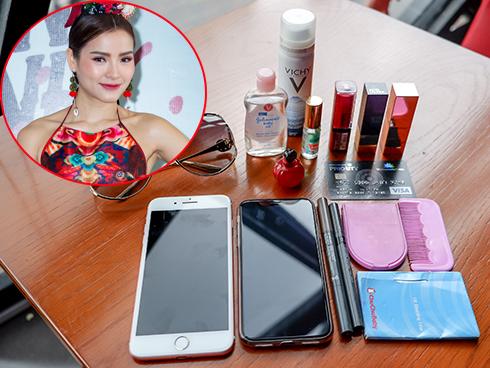 Khám phá món đồ rẻ tiền không thể ngờ trong túi xách trăm triệu của Phương Trinh Jolie
