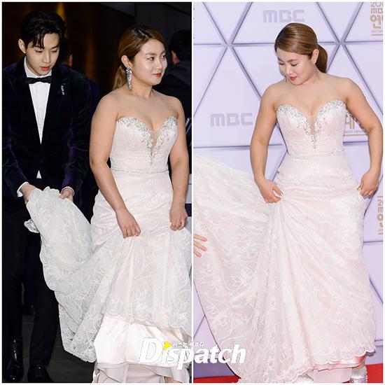 Sao Ngôi nhà hạnh phúc khoe vai trần, Dara già chát trên thảm đỏ MBC Entertainment Awards-9