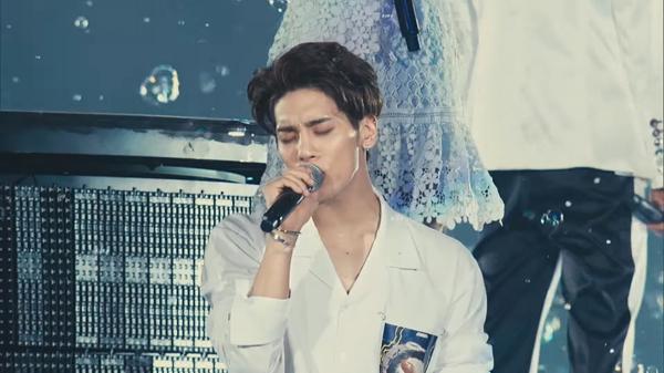 Fan xúc động khi thấy hình ảnh Jonghyun trong MV mới nhất của SM-1