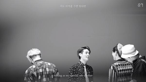 Fan xúc động khi thấy hình ảnh Jonghyun trong MV mới nhất của SM-3