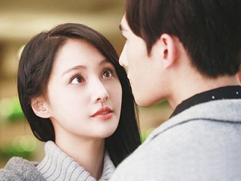 Tình yêu đích thực là thấy nhau nghèo khó, vẫn muốn nắm tay vượt qua...