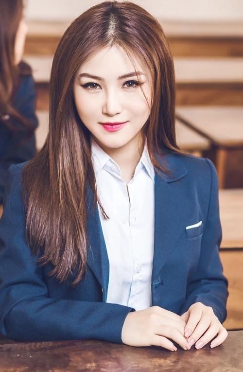 Lê Âu Ngân Anh, Hương Tràm khép lại một năm cũ đầy biến động bằng những tai nạn nhớ đời-2