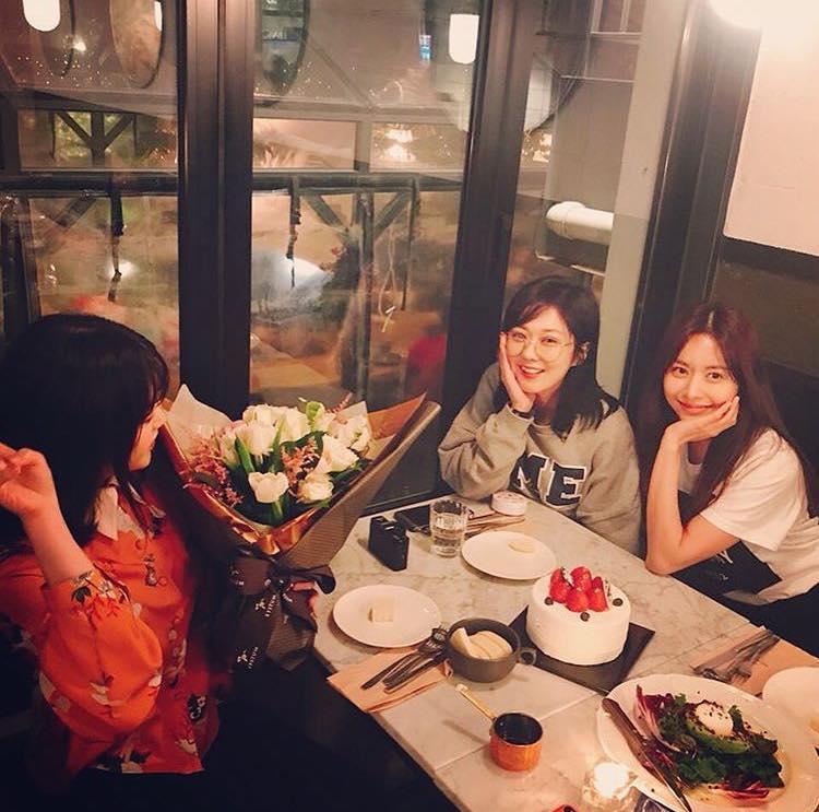 Sao Hàn 30/12: Mỹ nam Goblin vượt mặt Song Joong Ki trở thành ông hoàng quảng cáo 2017-5