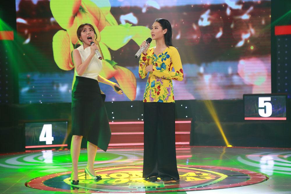 Thu Trang chào thua trước cô gái có giọng hát ngang như cua-3