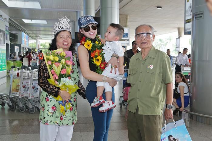 Tin sao Việt: Hồ Ngọc Hà và Kim Lý mặn nồng ngày nghỉ lễ-9