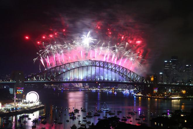 Chào 2018, cả triệu người xem pháo hoa rực sáng cầu cảng Sydney-11