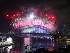 Chào 2018, cả triệu người xem pháo hoa rực sáng cầu cảng Sydney