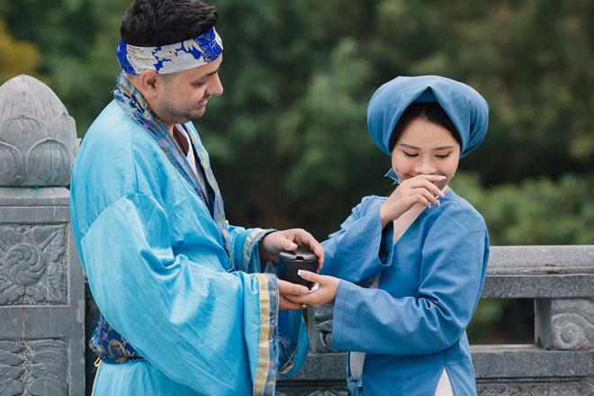 Chuyện tình cô giáo Việt và anh chàng ngoại quốc-2