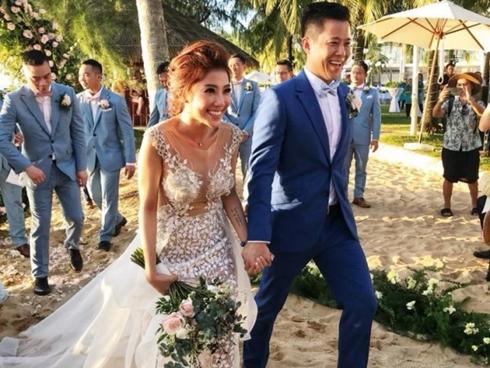 Hot girl - hot boy Việt: MC 'The Voice' Yumi Dương nên duyên cùng bạn trai hơn 9 tuổi