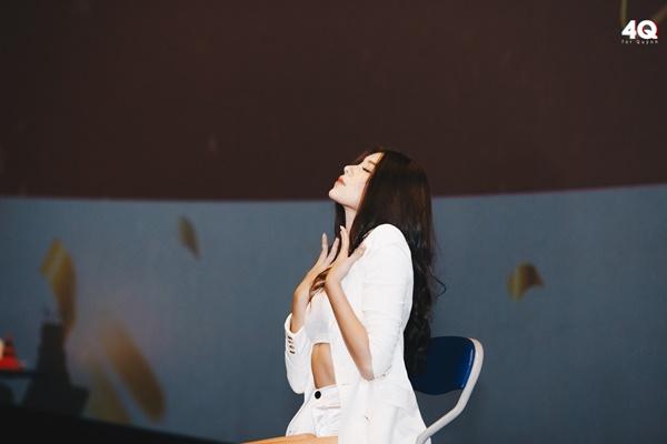 Không biểu diễn thì thôi, đã nhảy là ít ai sexy được như Á quân The Face - Đồng Ánh Quỳnh-7