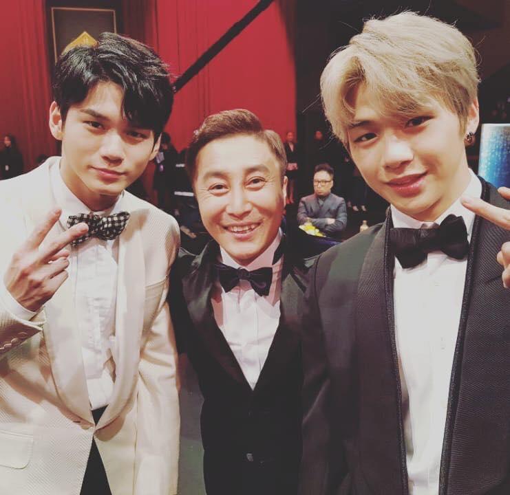 Sao Hàn 1/1: Song Hye Kyo khoe ảnh đón năm mới một mình-6