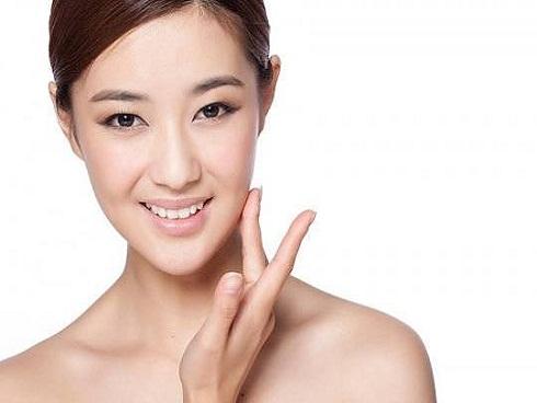 Se nhỏ lỗ chân lông, làn da mịn màng hơn chỉ trong 1 tuần nhờ cách này