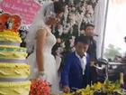 Vợ 1m65, chồng 80cm gây xôn xao trong đám cưới cuối cùng của năm 2017