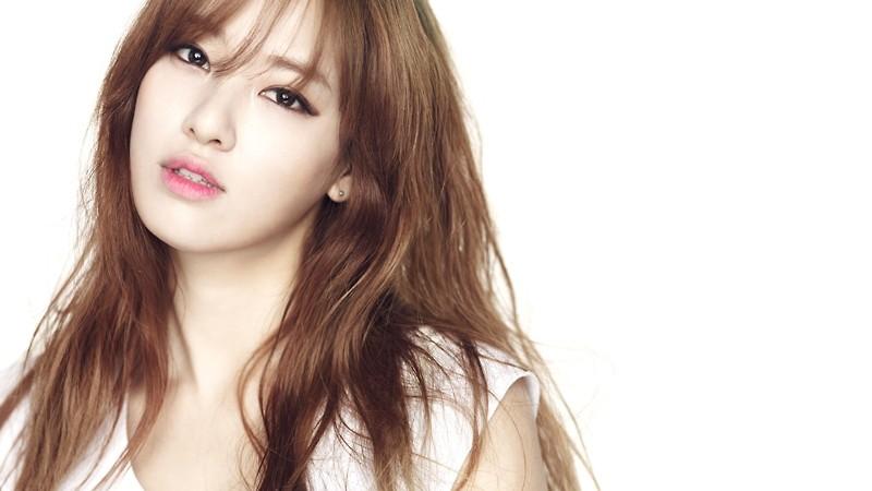 Tất tần tật về bạn gái G-Dragon: Mỹ nhân đẹp tự nhiên biến thành thảm họa giảm cân và tình sử với toàn sao hạng A-4