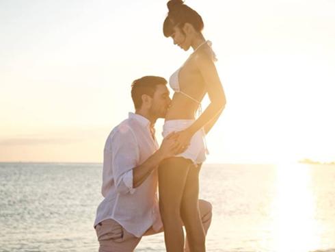 Siêu mẫu Hà Anh mở hàng tin vui đầu năm mới bằng thông báo 'lên chức mẹ'