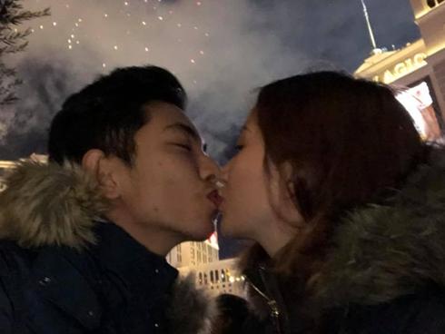 Clip Phan Hiển hôn vợ say đắm khi Khánh Thi thông báo tin vui 'mang bầu em bé thứ 2'