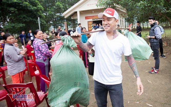 Tuấn Hưng liên tục ghi điểm với những hành động đẹp chuẩn soái ca-7