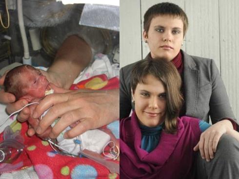 Bất chấp quy tắc, nữ y tá đặt bé sơ sinh hấp hối nằm cạnh chị sinh đôi, tạo nên kết quả chấn động