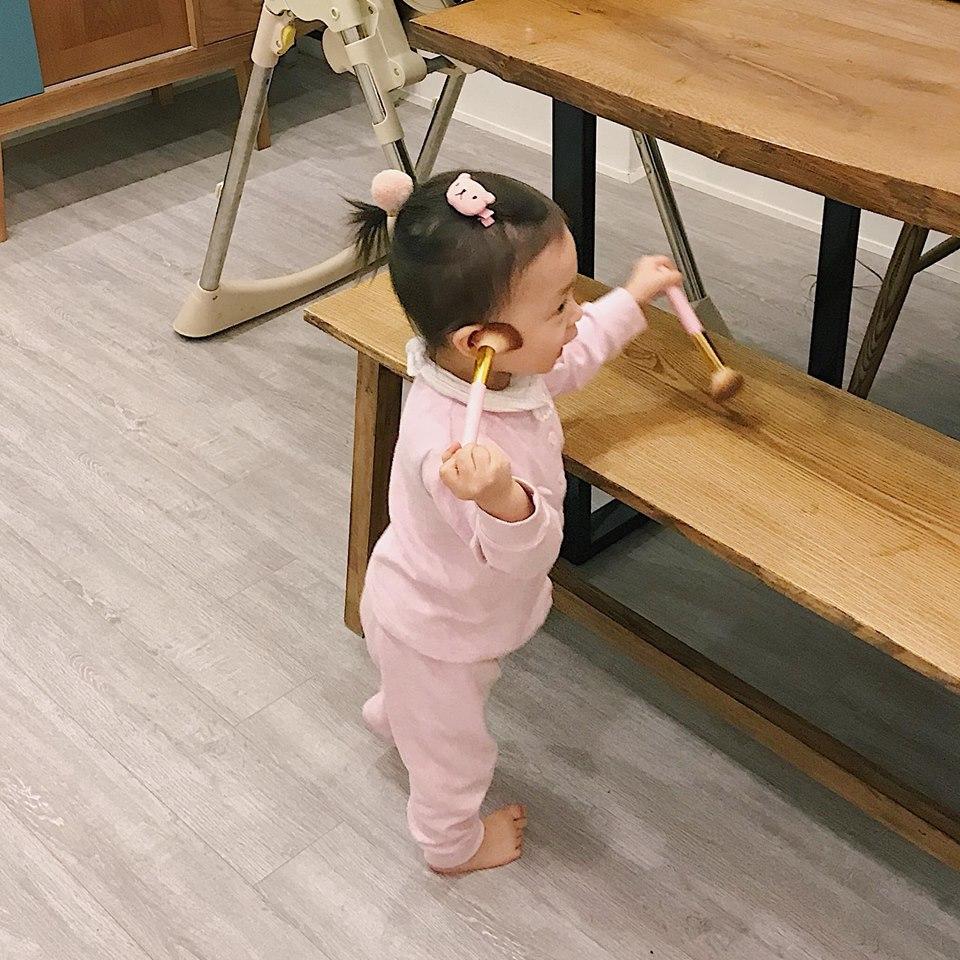 Hot girl - hot boy Việt: Bạn gái Hữu Công khoe chụp ảnh thân thiết cùng chú Đàm Vĩnh Hưng-5