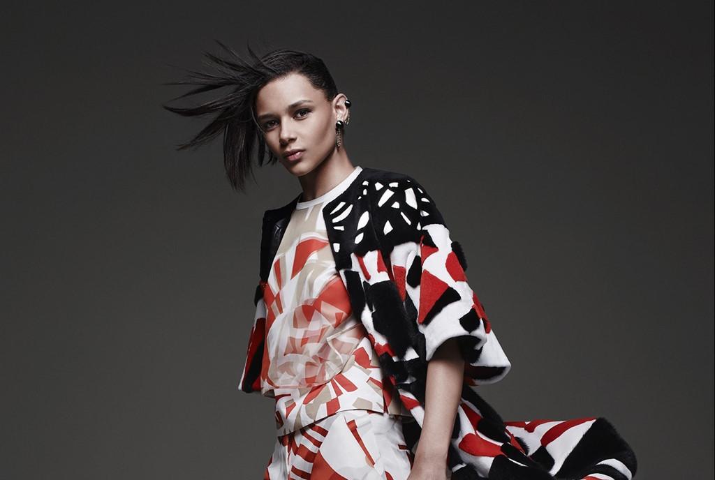 Sự thật phũ phàng về người mẫu: Lương thấp, bị lạm dụng tình dục-1