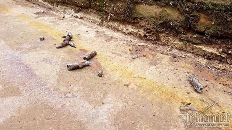 Nổ lớn ở Bắc Ninh: Đạn bay khắp làng, tường nhà lỗ chỗ-3