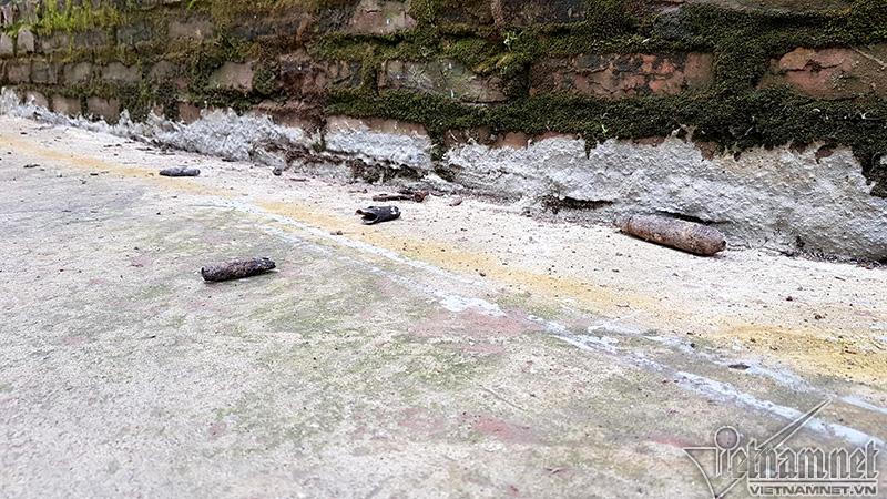 Nổ lớn ở Bắc Ninh: Đạn bay khắp làng, tường nhà lỗ chỗ-12