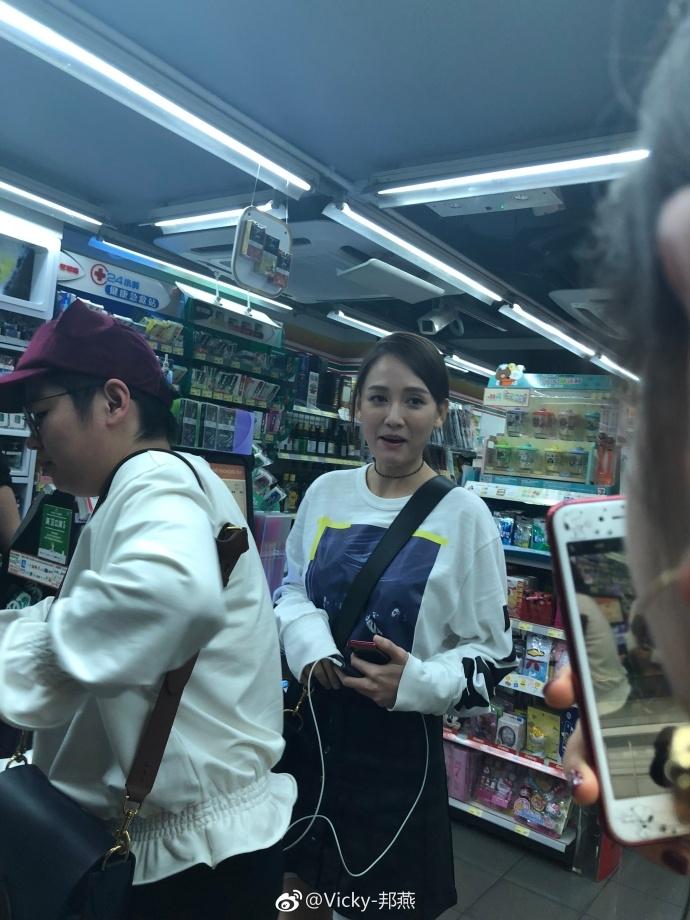 U40 Trần Kiều Ân chứng minh nhan sắc đỉnh cao bất chấp liên tục bị chụp lén-3