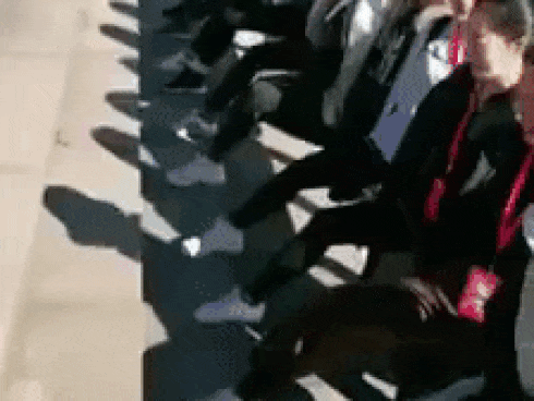 Nữ y tá dành cả thanh xuân để chụp ảnh quán xá-6