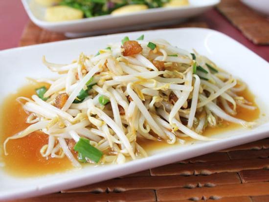 Mâm cơm nhà với thực đơn dân dã ngon mê ly