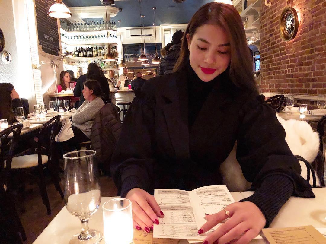 Tin sao Việt: Angela Phương Trinh khoe khoảnh khắc gợi cảm với nội y-10