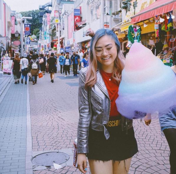 Nữ y tá dành cả thanh xuân để chụp ảnh quán xá-5