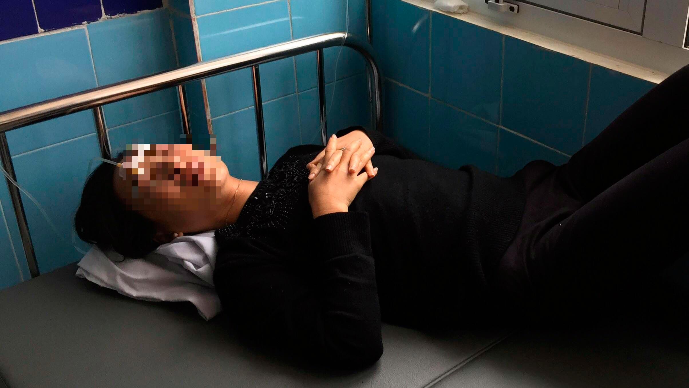 Mẹ chồng tạt axít vào con dâu: Người chồng nói gì?-1