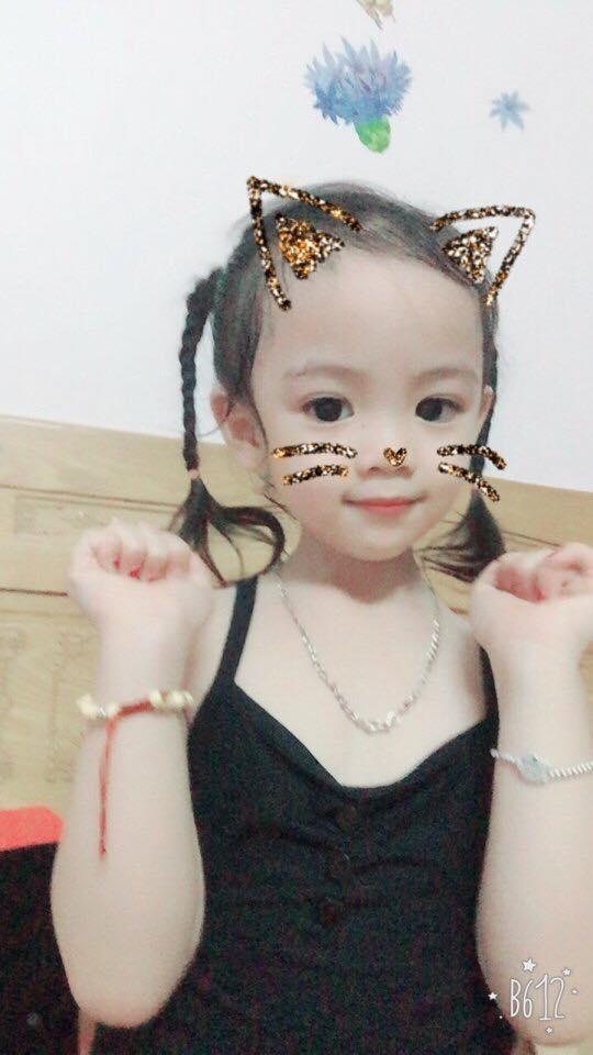 Bé gái 5 tuổi làm chao đảo cộng đồng mạng khi diễn sâu trong cover Buồn của anh-2