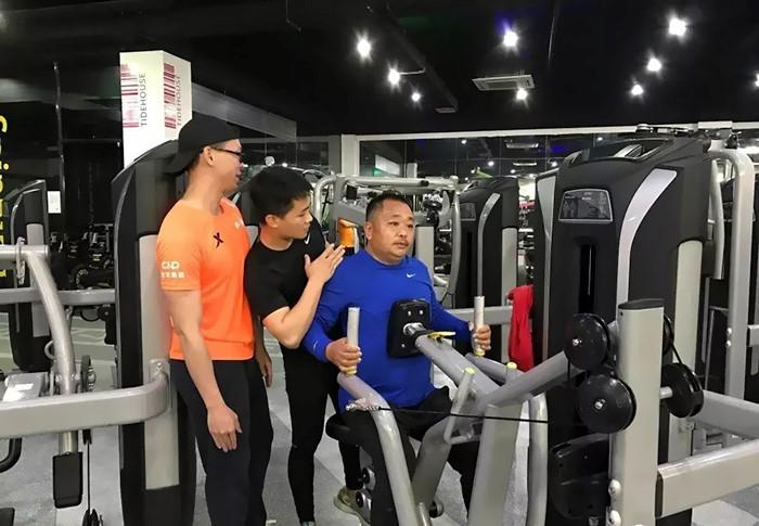 Thân hình đáng ngưỡng mộ của gia đình rủ nhau cùng giảm béo-3