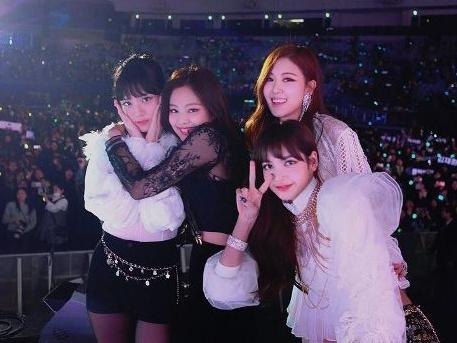 'Bố Yang' úp mở về việc BLACK PINK come back, hợp tác cùng producer Teddy