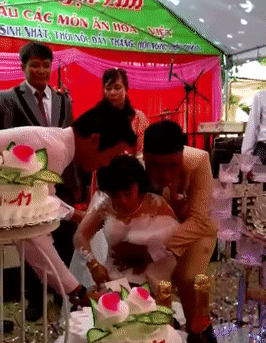 Đám cưới của chú rể 1m76 và cô dâu cao chưa tới 1 mét ở Đồng Nai gây xôn xao-1