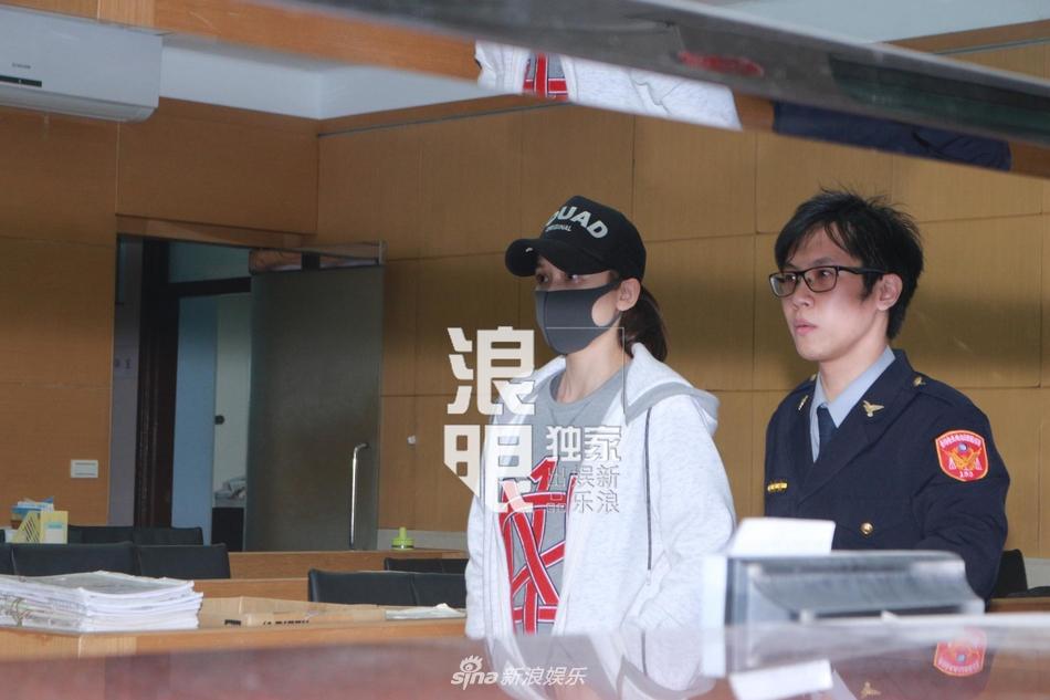 Trần Kiều Ân lên tiếng xin lỗi, xuất hiện phờ phạc tại đồn cảnh sát-3