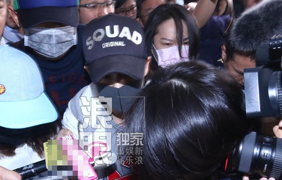 Trần Kiều Ân lên tiếng xin lỗi, xuất hiện phờ phạc tại đồn cảnh sát-5