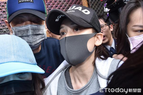 Trần Kiều Ân lên tiếng xin lỗi, xuất hiện phờ phạc tại đồn cảnh sát-6