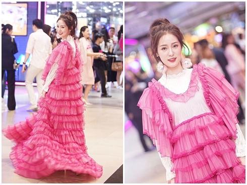 Dầy son thừa phấn khiến Đào Bá Lộc - Tuyết Trang lọt top sao xấu tuần này-11