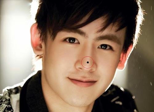 3 nốt ruồi tố cáo đàn ông là kẻ trăng hoa, lăng nhăng, dễ ngoại tình-2