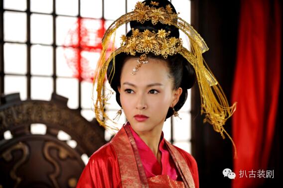 Bóc mẽ nhược điểm của sao Hoa ngữ: Dương Mịch bị hói, Lưu Thi Thi lộ dị tật tai-10