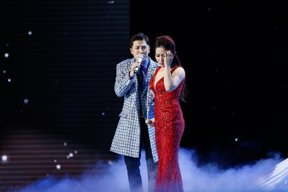 Hòa Minzy tiếp tục giận hờn sau màn đập ly trong ngày cưới-1