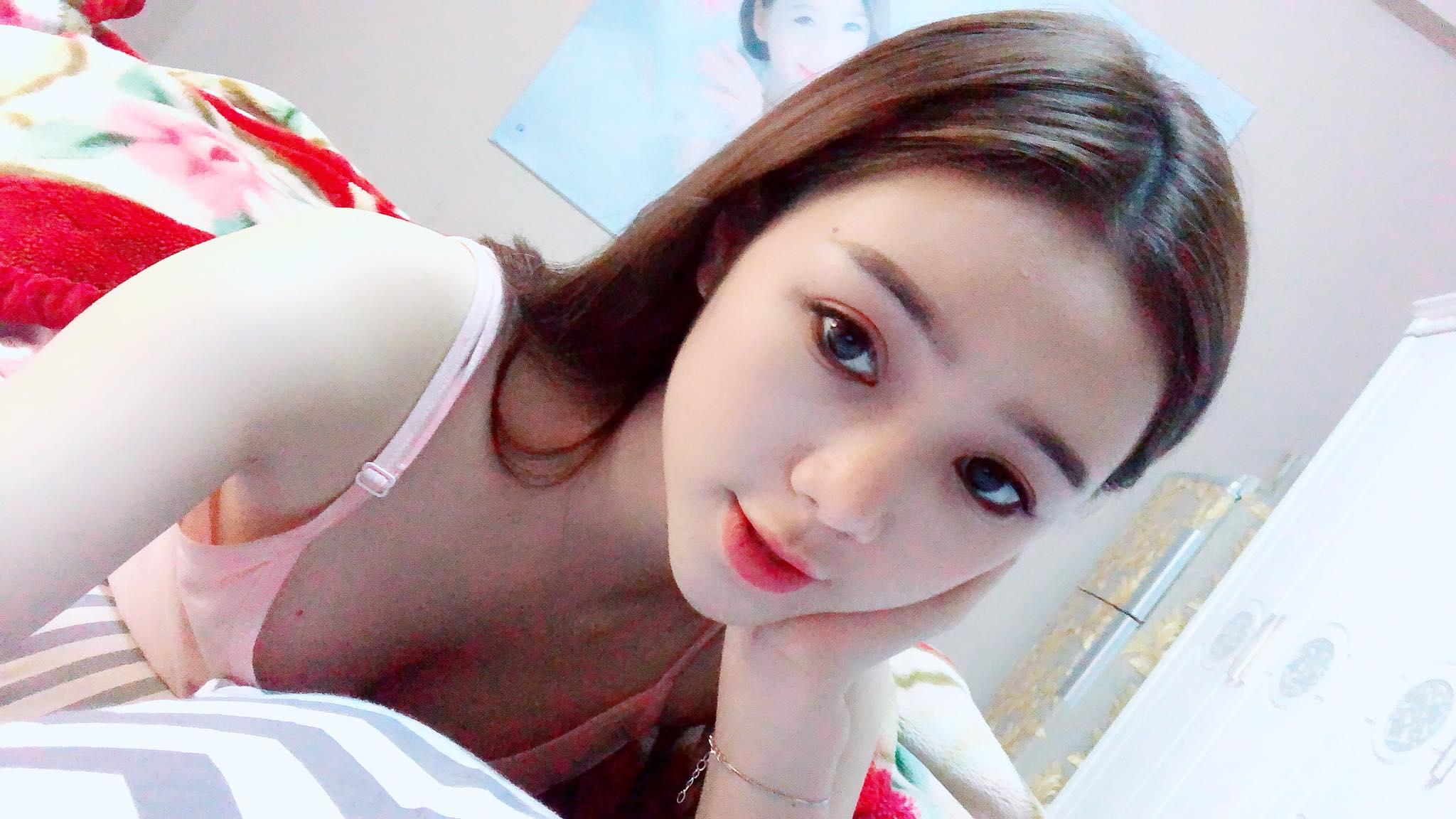 Hot girl - hot boy Việt: Khánh Vy ăn mừng bản mashup 3 hit của Chi Pu bằng tiếng Anh đạt view khủng-9