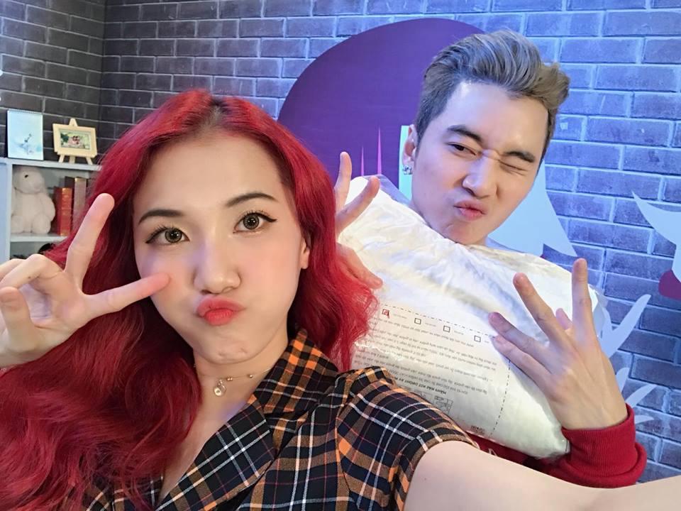 Hot girl - hot boy Việt: Khánh Vy ăn mừng bản mashup 3 hit của Chi Pu bằng tiếng Anh đạt view khủng-1