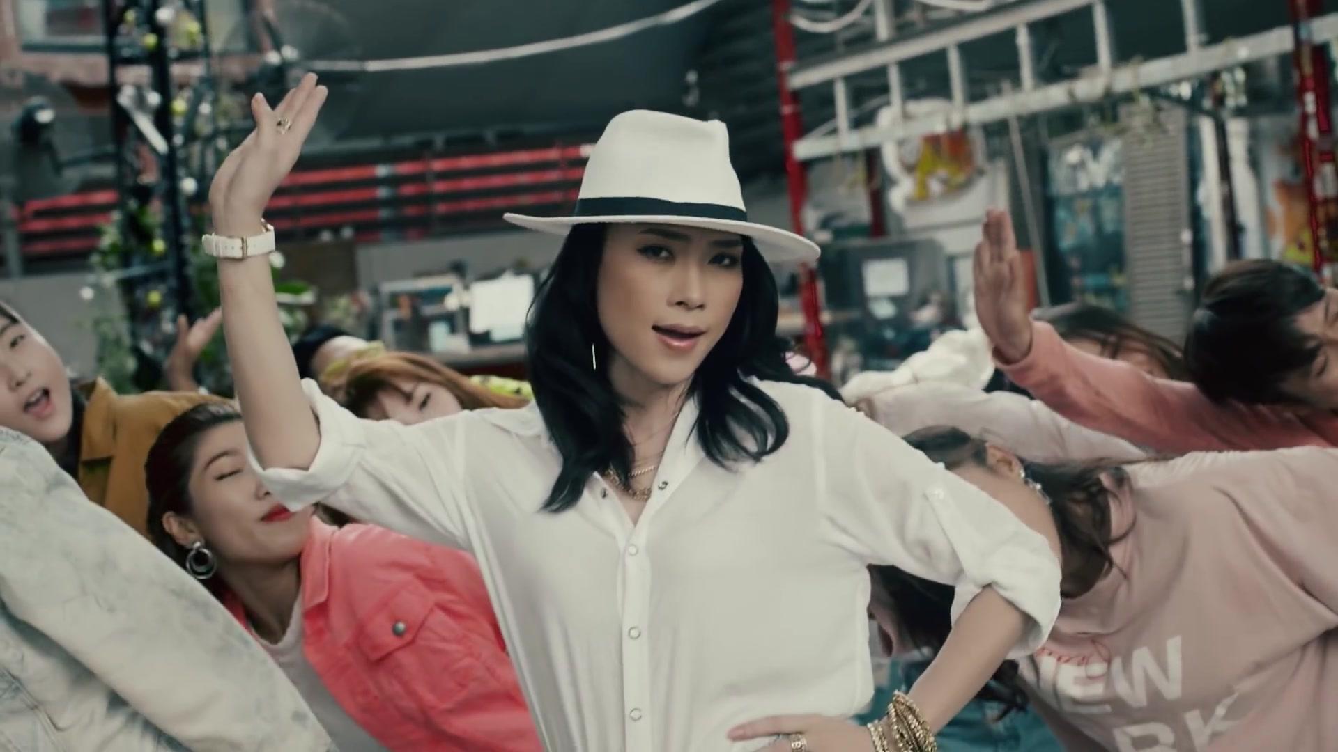 Mỹ Tâm quyết biến màn say rượu thành vũ đạo quốc dân-3