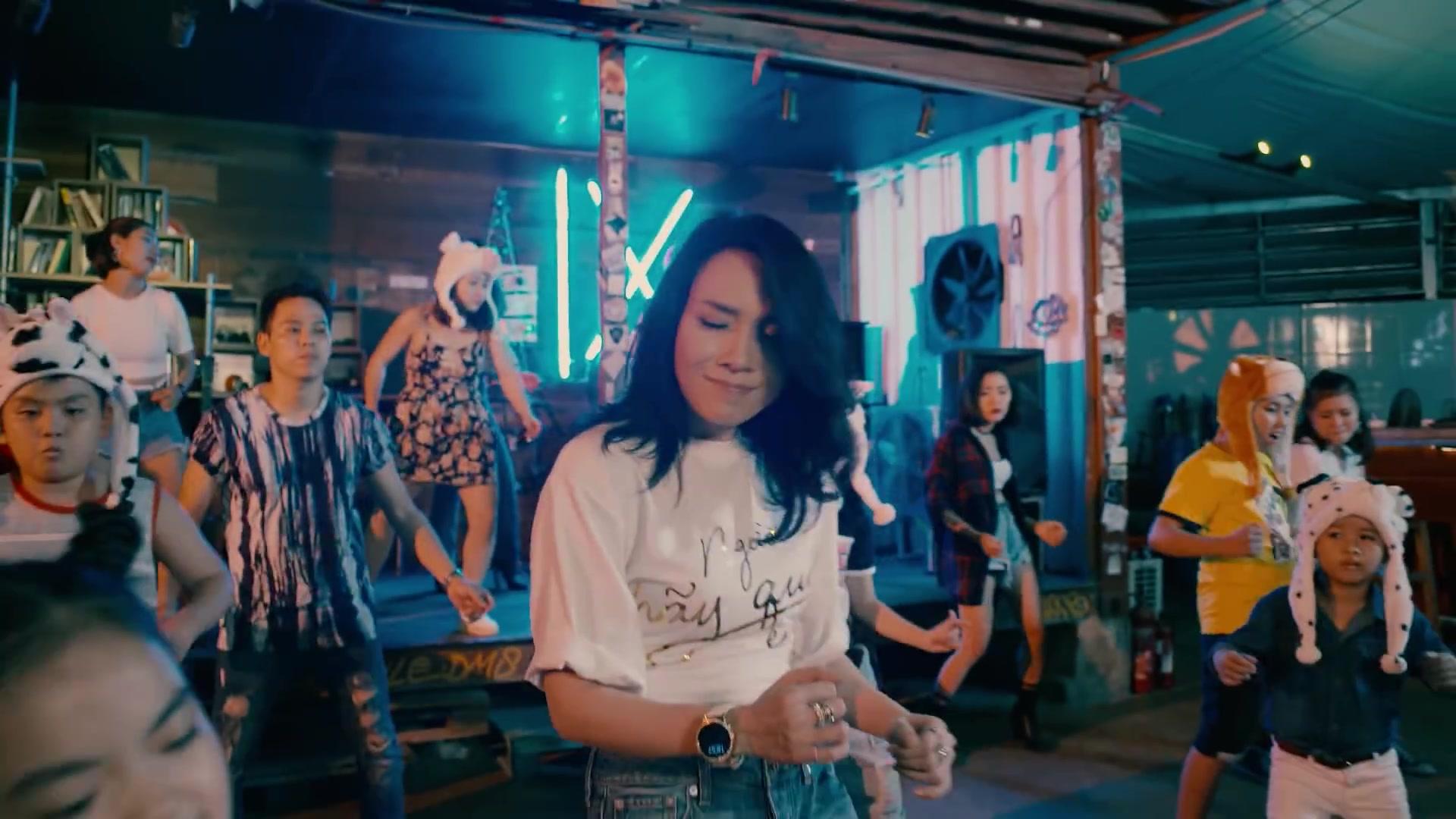 Mỹ Tâm quyết biến màn say rượu thành vũ đạo quốc dân-8