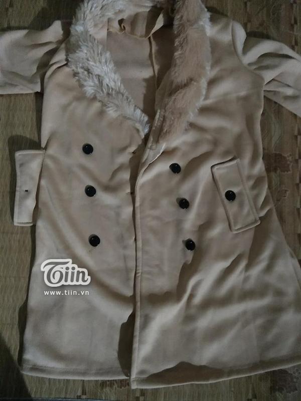 Mua chiếc áo hơn 300 ngàn để diện Tết, cô gái ngậm đắng phải giấu nhẹm vào 1 xó-1