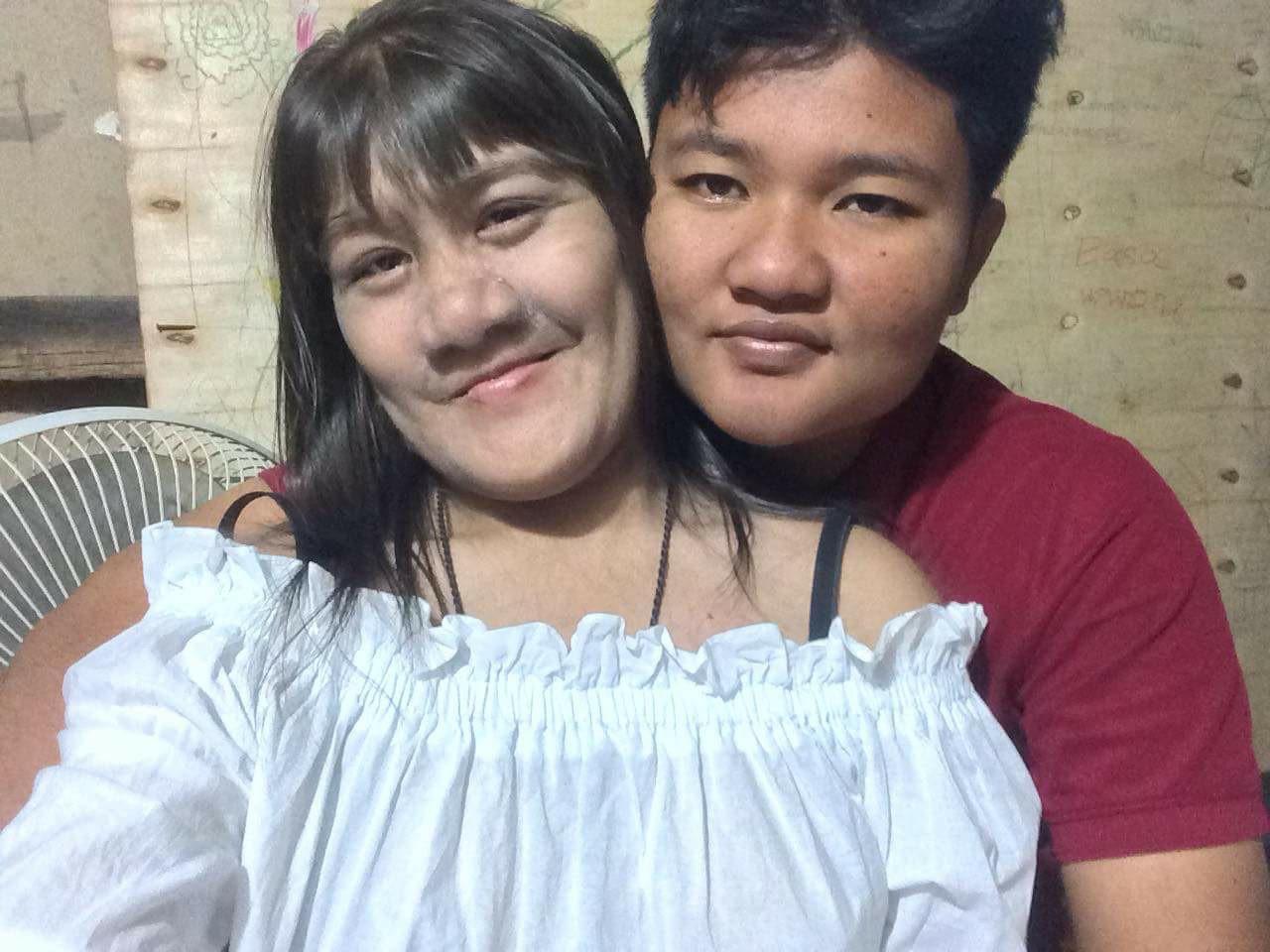 Cạo sạch lớp lông dày cộm trên mặt, cô gái mặt sói để lộ nhan sắc thật-4